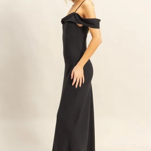 ✨NWT HYFVE Flattering Fit Cami Maxi Dress - Picture 2 of 5